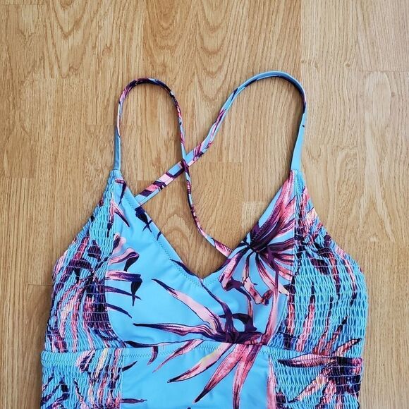 Jessica Simpson Palmy Days One Piece Swimsuit - Picture 4 of 11